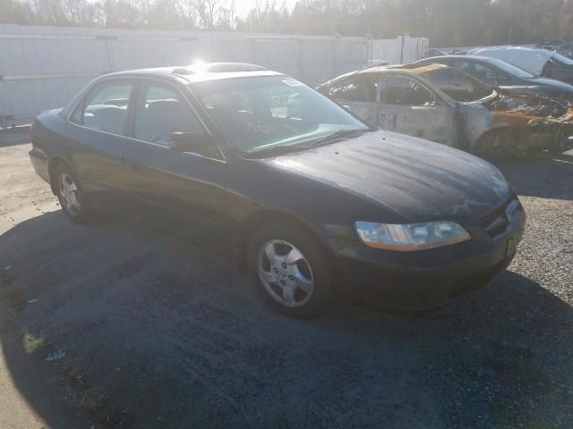 1HGCG5652WA200729-1998-honda-accord