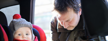 Por qu&eacute; es muy peligroso llevar a los ni&ntilde;os en la silla del coche con el abrigo puesto