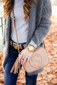 Fall Leaves & Mixing Neutrals in Annecy, France | Alyson Haley #fallootd #travelguide #france