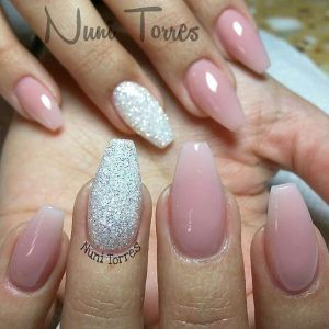 Image with missing alt attribute found on girlterest.com