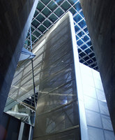 Image with missing alt attribute found on architonic.com