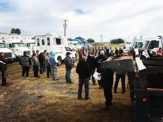 Image with missing alt attribute found on proxibid.com