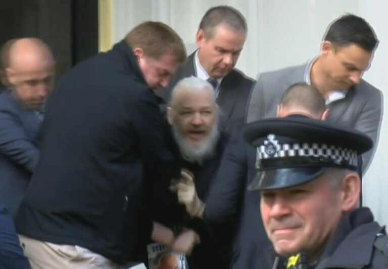 Image with missing alt attribute found on vilaweb.cat