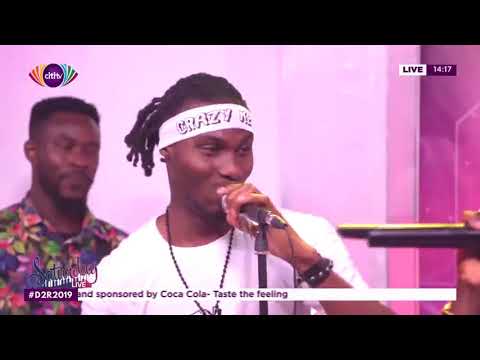 Okyeame Kwame performs 'Masan Aba' | Saturday Live