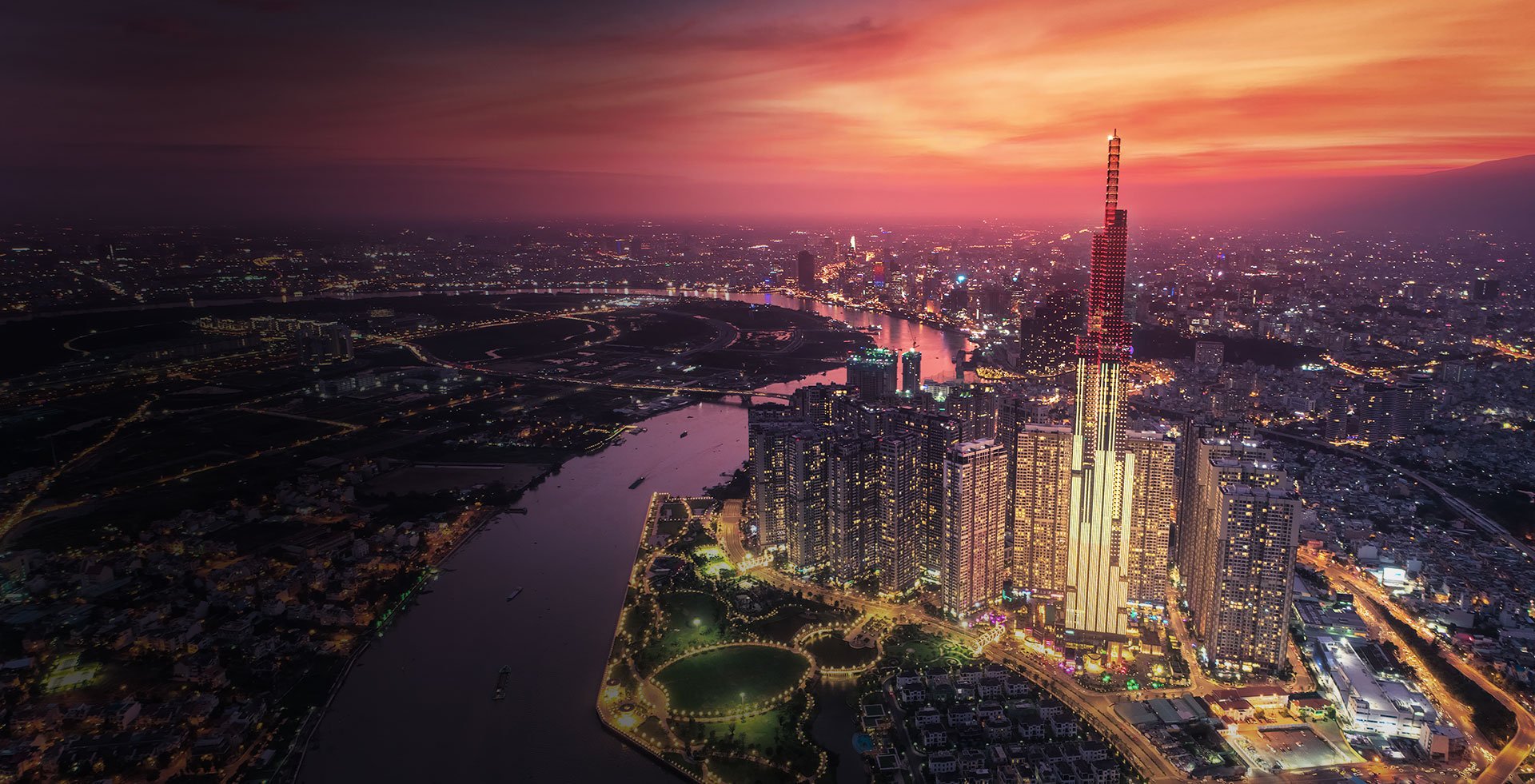 Image with missing alt attribute found on vingroup.net