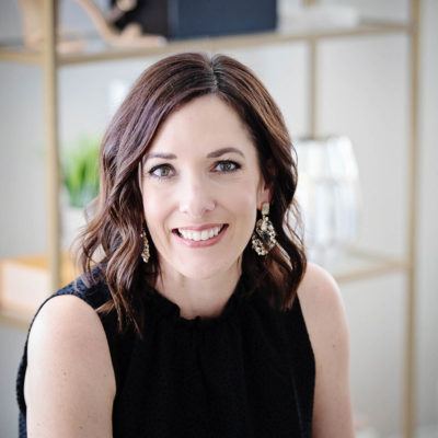 Image with missing alt attribute found on jolynneshane.com