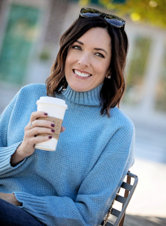 Image with missing alt attribute found on jolynneshane.com