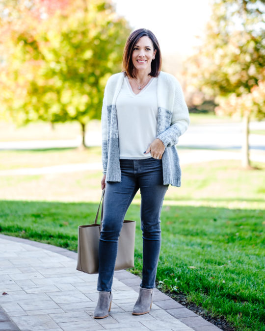 Image with missing alt attribute found on jolynneshane.com