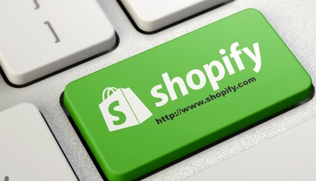 Image with missing alt attribute found on khamsat.com