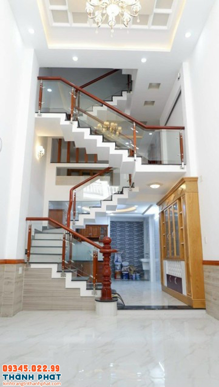 lắp đặt cầu thang