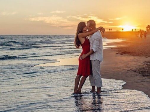 Mơ thấy nụ h&ocirc;n l&agrave; điềm b&aacute;o g&igrave;, đ&aacute;nh bạch thủ l&ocirc; con n&agrave;o?