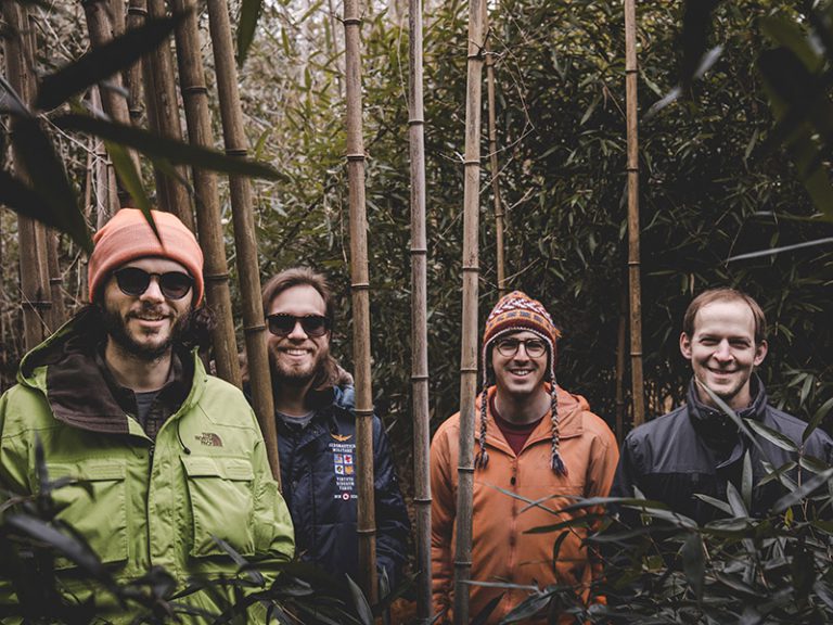 Image with missing alt attribute found on lh-st.com