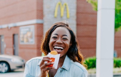 Image with missing alt attribute found on linqia.com