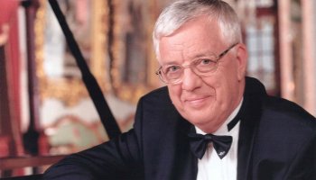 Image with missing alt attribute found on liveam.tv