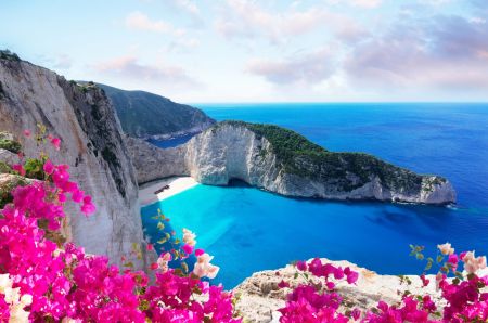 Image with missing alt attribute found on luxuryyachtchartergreece.com