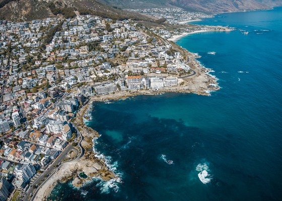 Image with missing alt attribute found on maps.me