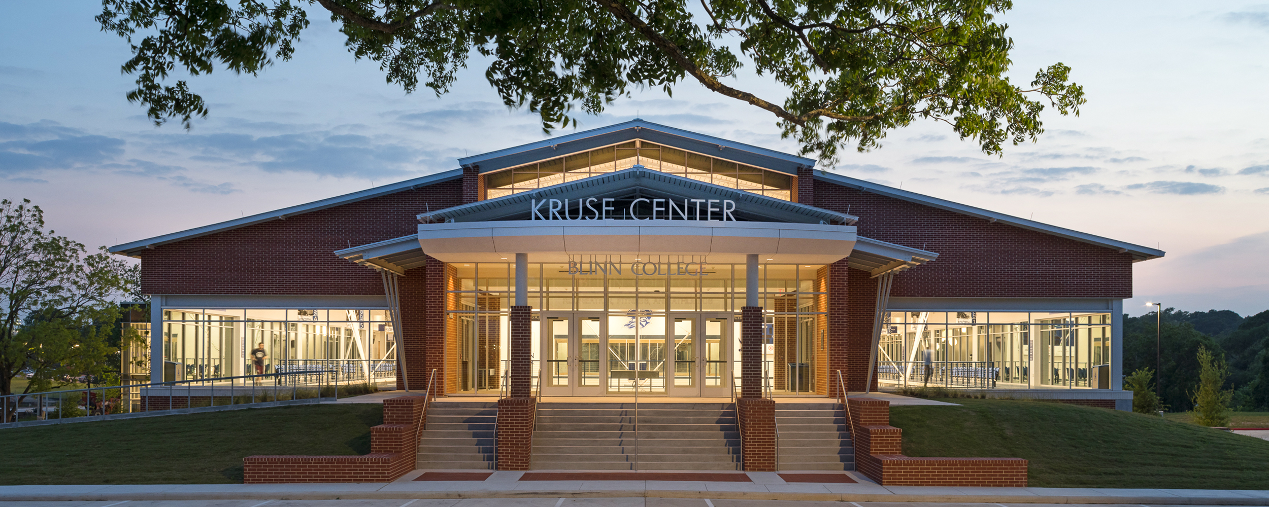 Image with missing alt attribute found on marmonmok.com