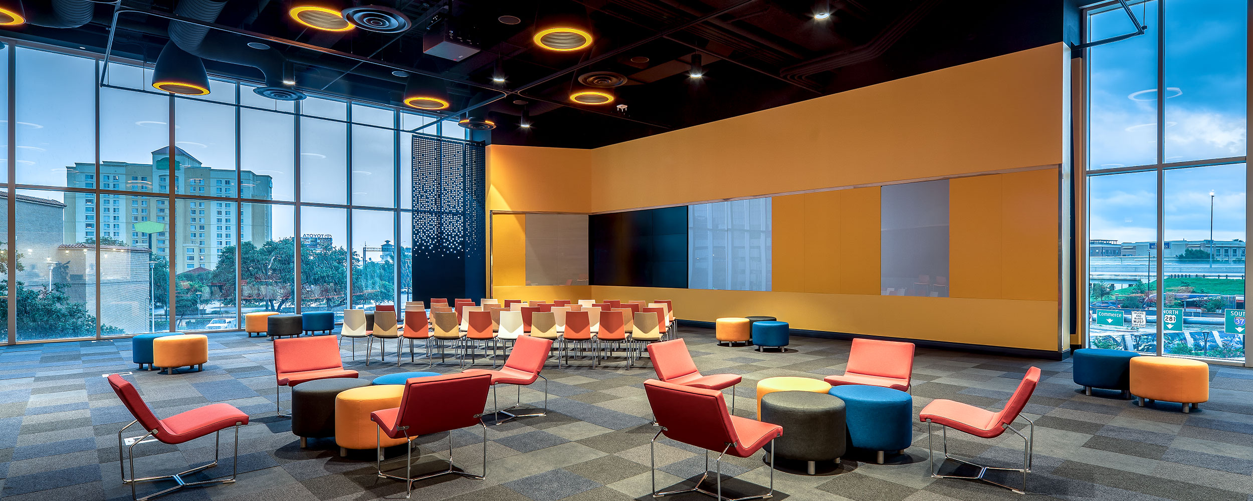 Image with missing alt attribute found on marmonmok.com