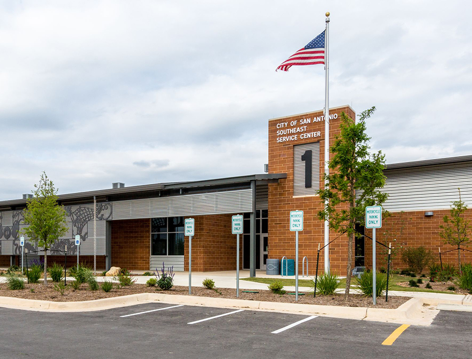 Image with missing alt attribute found on marmonmok.com