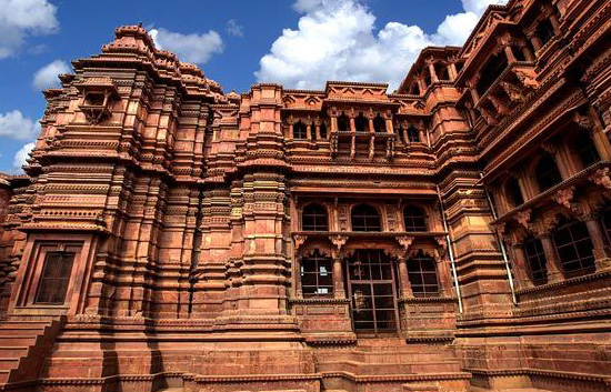 Image with missing alt attribute found on mathuravrindavanpackage.com