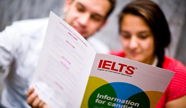 Image with missing alt attribute found on medchrome.com