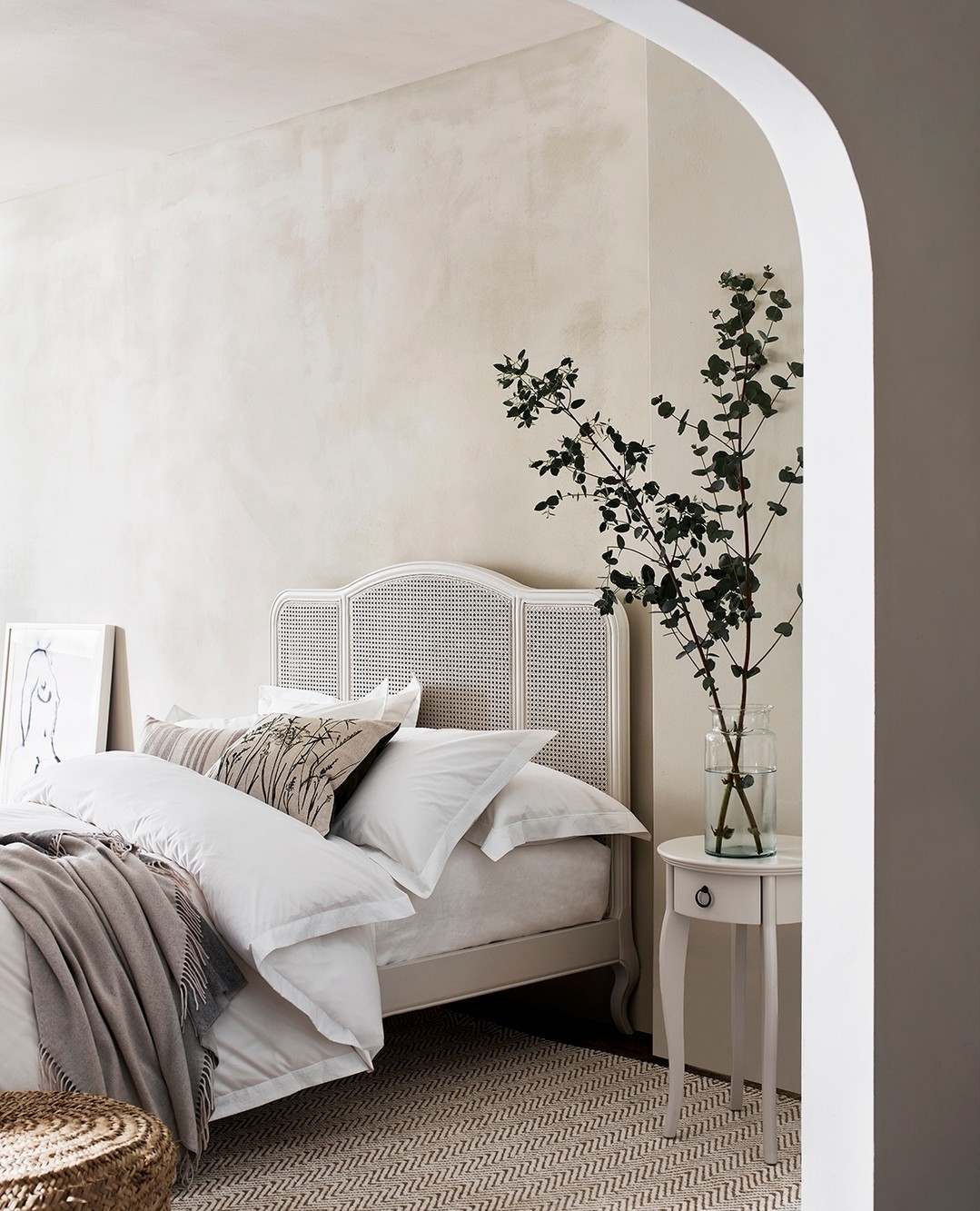 follow-item-3-instagram-photo