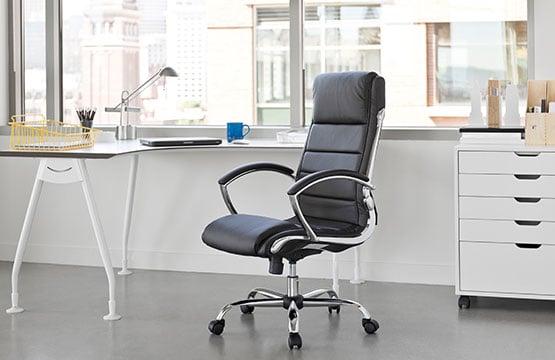 Image with missing alt attribute found on cymax.com