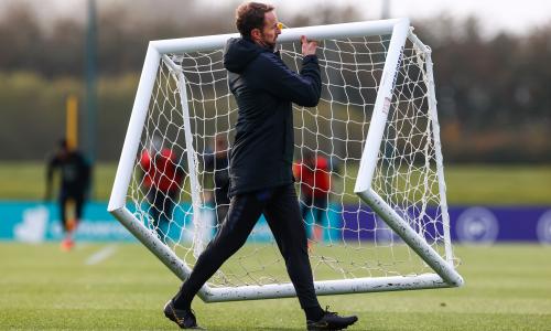 Image with missing alt attribute found on eurorivals.net