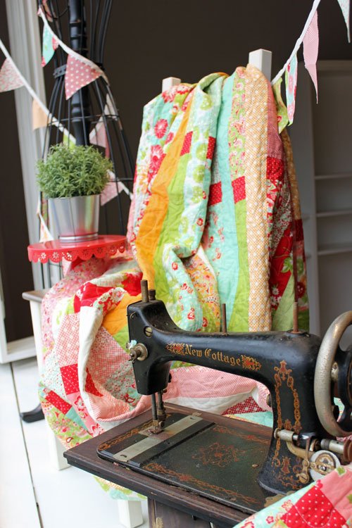 Image with missing alt attribute found on sewchicfabric.com