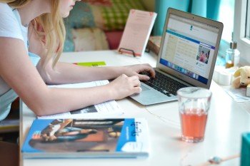 Image with missing alt attribute found on scholieren.net