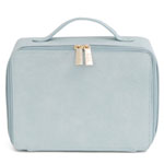 Image with missing alt attribute found on theeverygirl.com