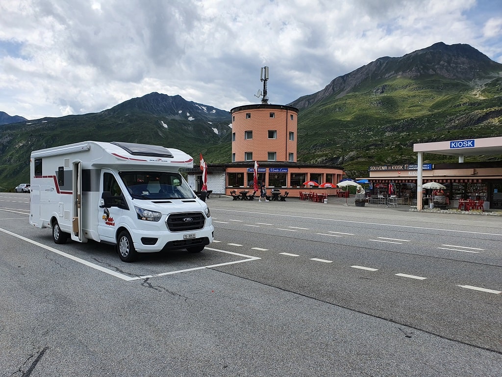 Image with missing alt attribute found on miet-camper.ch