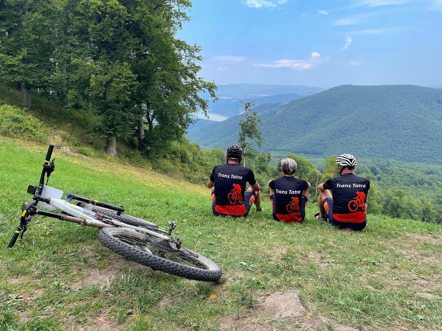 Image with missing alt attribute found on mtb-adventure.dk