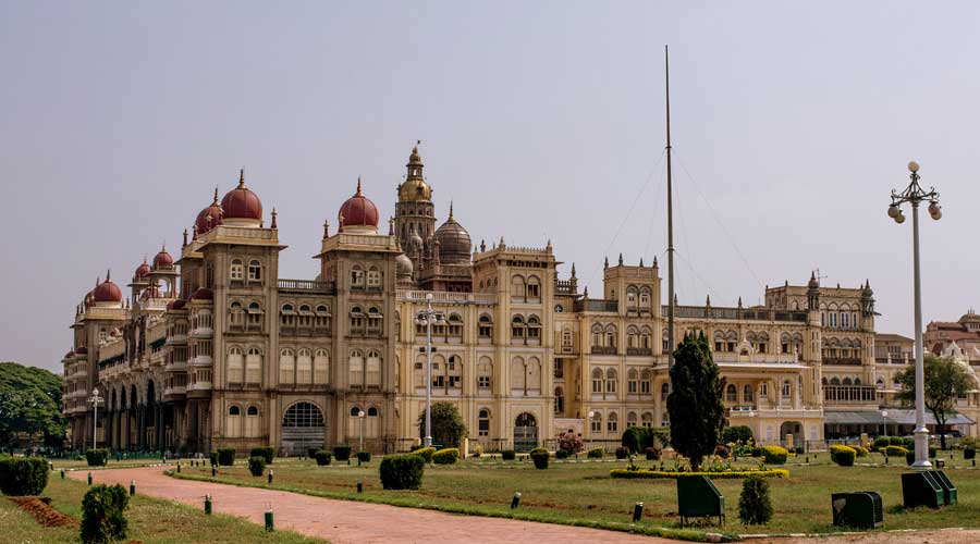 Image with missing alt attribute found on myholidayhappiness.com