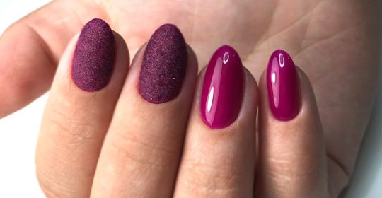Fabulous Flocking Powder Manicure To Impress Anyone