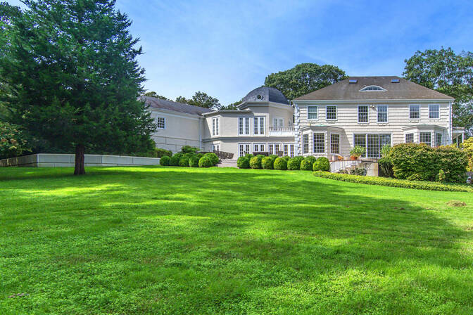 Image with missing alt attribute found on outeast.com