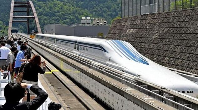 Tren bir dakika gecikti; sürücüsü hakkında soruşturma açıldı. Yer Japonya
