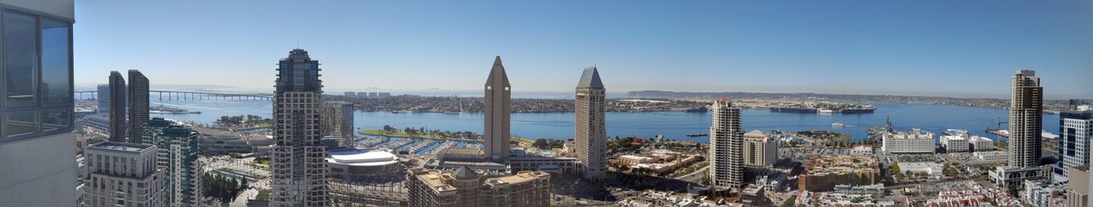 Image with missing alt attribute found on localstack.com