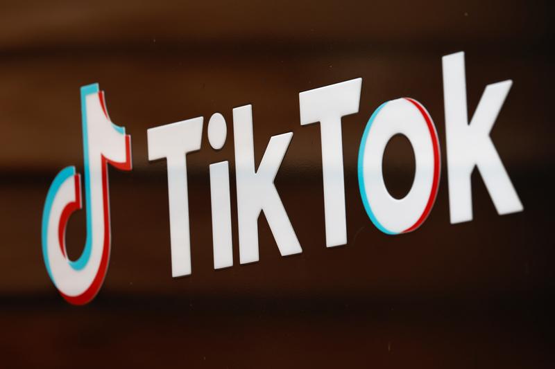 Italy tells TikTok to block users after death of young girl https://t.co/K0DoxbQ1m9 https://t.co/2oIa5VGh60