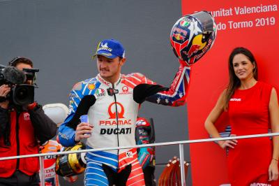 Miller auctions helmet for bushfire crisis