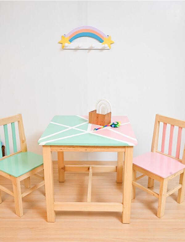 a table and chairs in a room