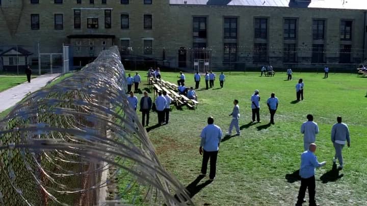 Побег из тюрьмы 1 сезон 11 серия