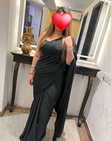 sana hot air hostess