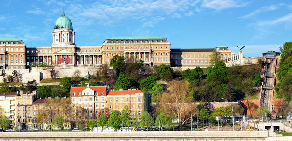 Image with missing alt attribute found on tez-tour.com