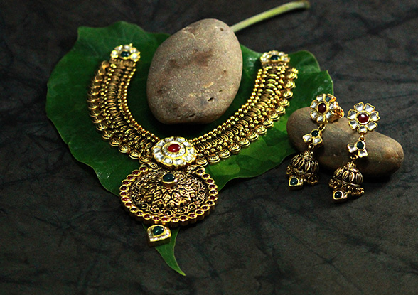 Image with missing alt attribute found on rajakumarigold.com