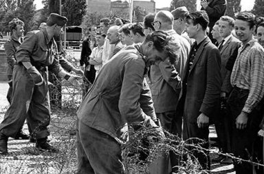 The Rise of the Berlin Wall, 1961-1989