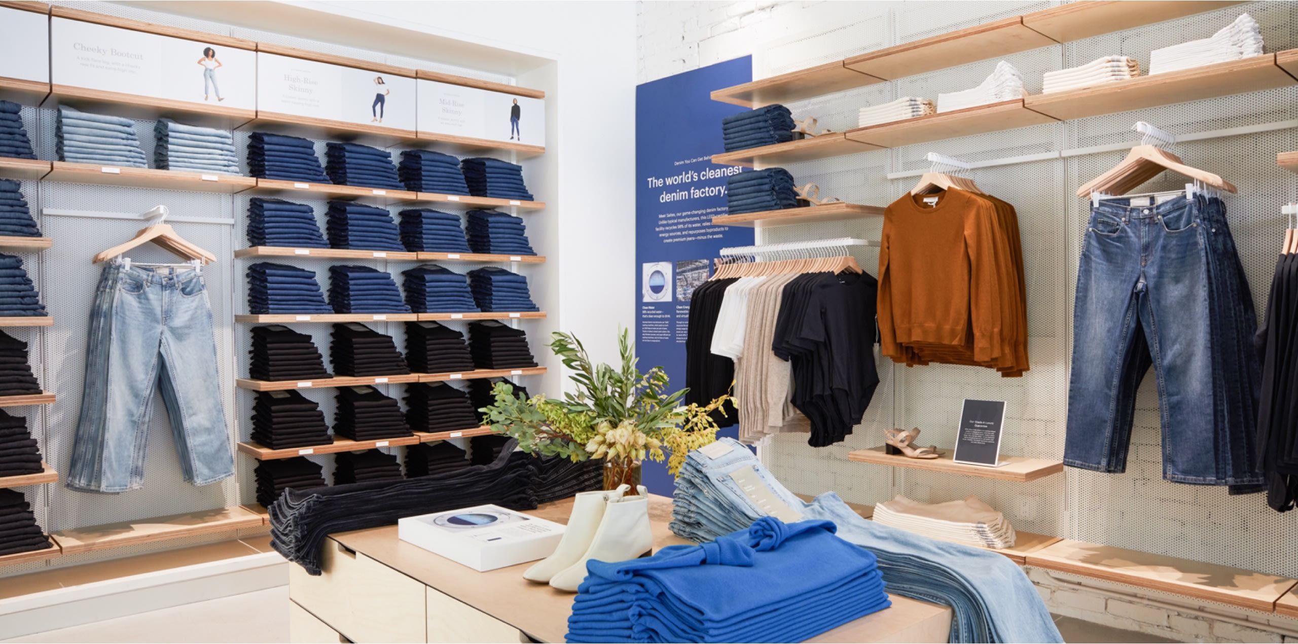 Image with missing alt attribute found on everlane.com