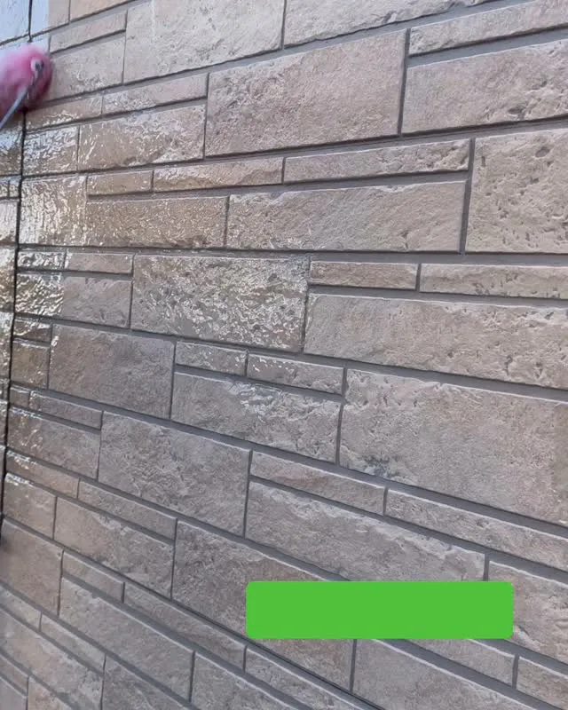 埼玉県鴻巣市のＫ様邸での外壁塗装工事が着々と進んでいます！