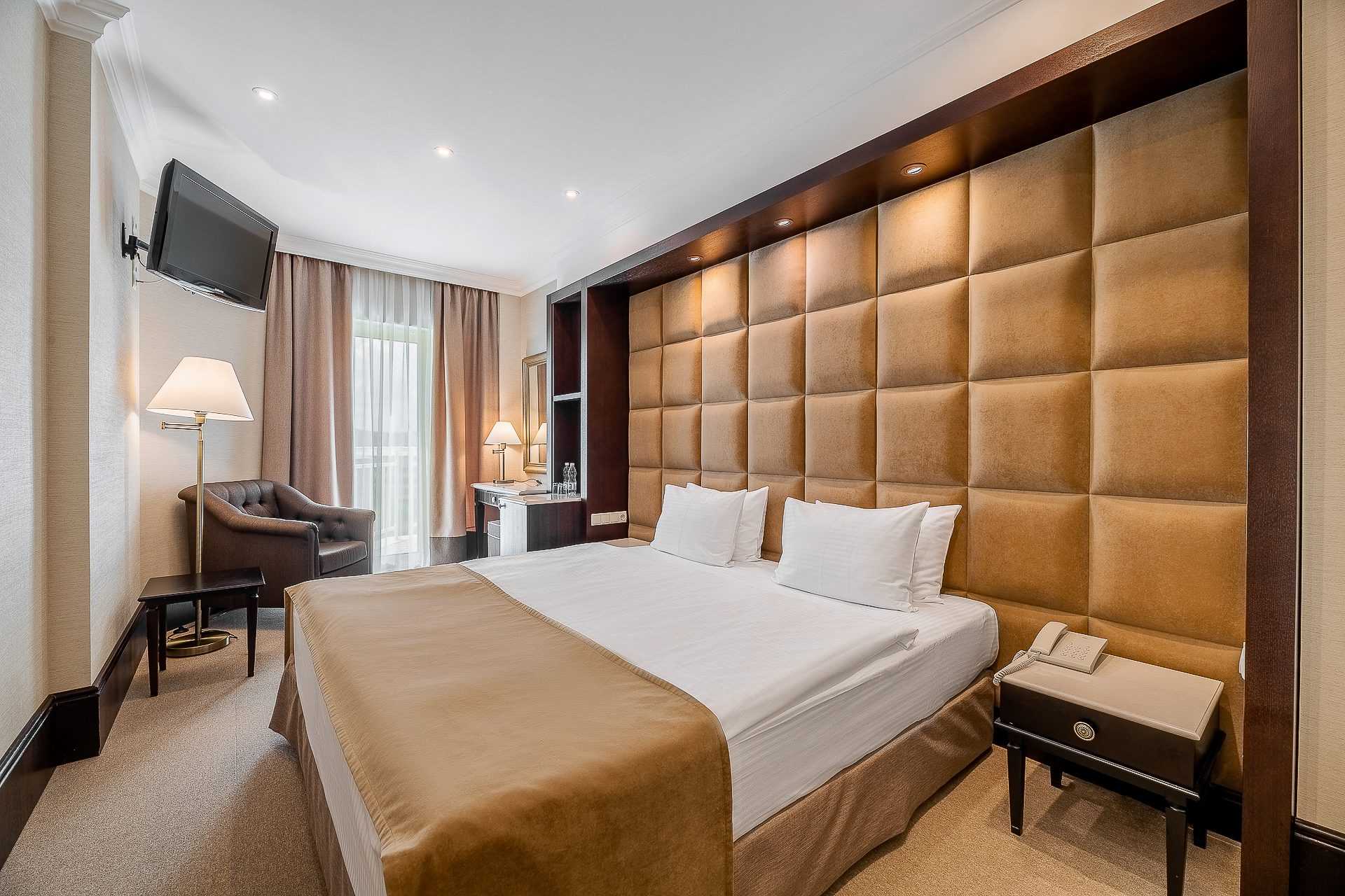 Image with missing alt attribute found on rixos.ua