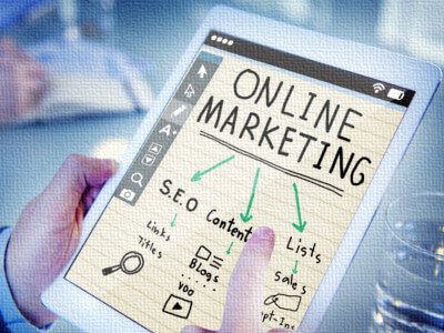 Online Advertising and Web Traffic